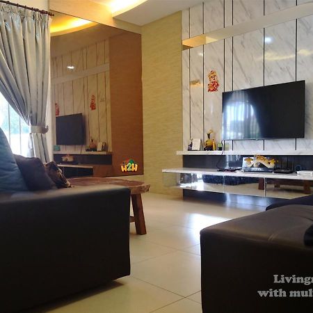 H2H - Cy Botani Vacation House Ipoh Bagian luar foto