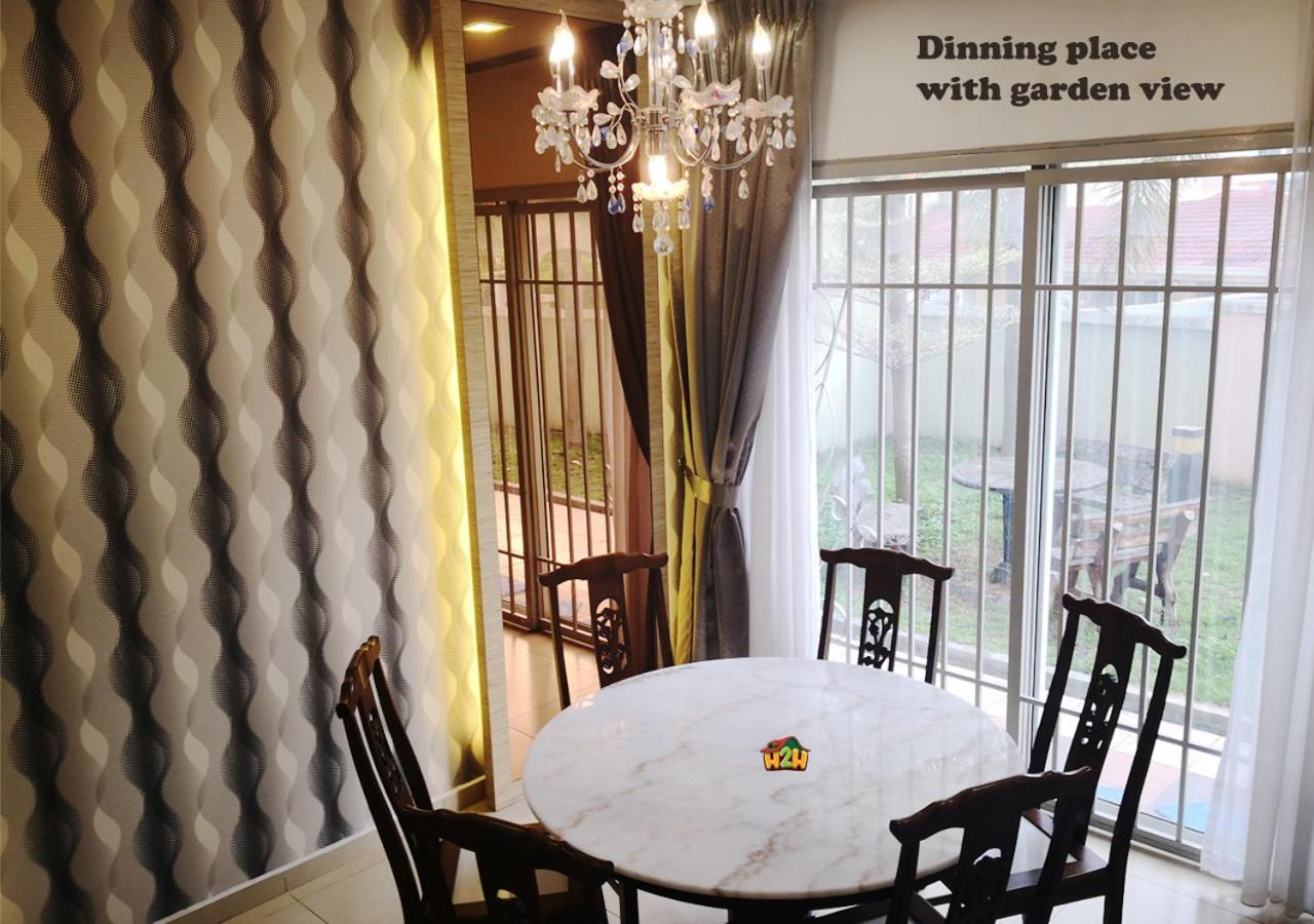 H2H - Cy Botani Vacation House Ipoh Bagian luar foto